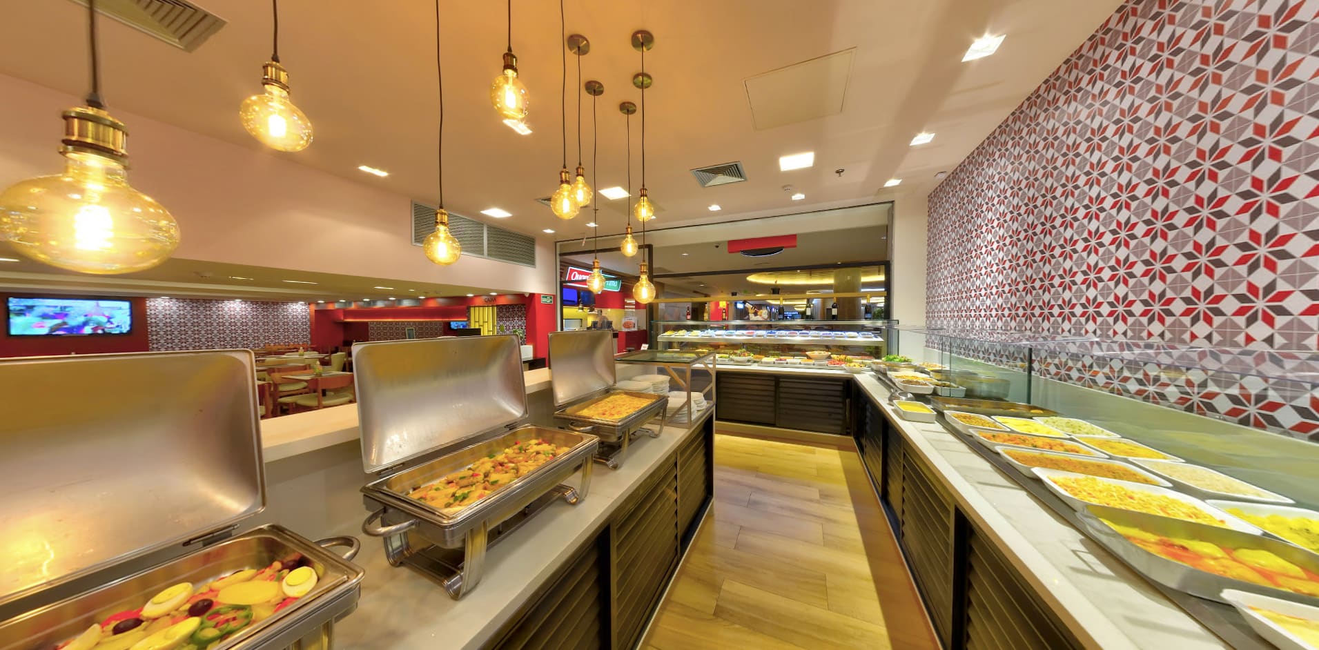 Buffet self-service e salão do Restaurante Apipucos no Shopping Recife